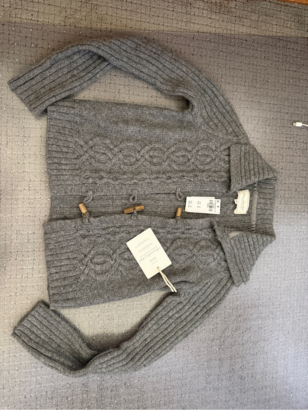 Abercrombie & Fitch Gray Cable-Knit Toggle Cardigan
